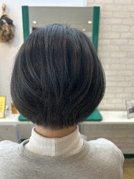 シーズンズ(SEASONS) 前下がりショート