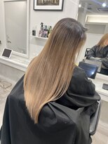 ヴィア(Via)&nbsp;ハイライト/バレイヤージュ/髪質改善/白髪ぼかし/レイヤーカット