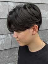 ヒュイル バイ ニアウ(Hwyl by Niau) メンズマッシュセンターパートスパイラルパーマニュアンスパーマ