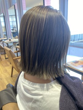 テラス アヴェダ ららぽーとエキスポシティー店(Terrace AVEDA) ハイライト入りダークグレー