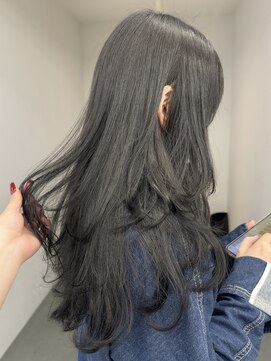 ミーナ バイ アーバン(Meena by urban.) レイヤーカット×地毛風カラー