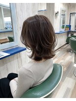 ルートヘア 辻堂店&nbsp;辻堂くびれミディアム外ハネレイヤーボブ大人ヘア