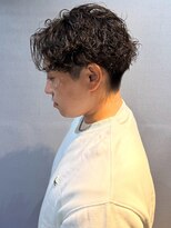 ノッポサン(Noppo3)&nbsp;メンズパーマ ツーブロック ツイスパ 束感 アップバング 20代