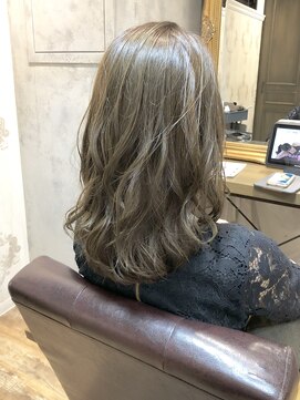 ローラン(ROULAND) 【ROULAND石川】 大人可愛いハイ透明感ベージュ