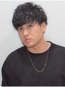 クオンヒール(QUON HEAL) 刈り上げセンターパートフェザーパーマサーフカールn