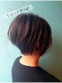 ショートボブ