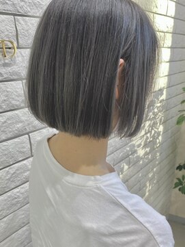 ビューティー シャレンド 10代20代☆暗髪でも透明感♪透明感シルバーアッシュ