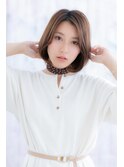 センターパートで美人顔♪ひし形シルエットレイヤーミディアムc1