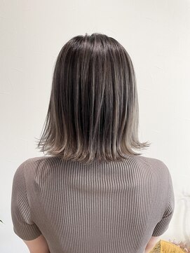 キュー(cue) 【cue】派手過ぎない×ナチュラルバレイヤージュ