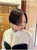 ぷつっと大人かわいいハンサムショート