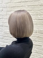 ネオリーブアオバ 高田馬場店(Neolive aoba)&nbsp;ミニマムボブ　コンパクトボブ　シルバーカラー