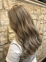 メロン 恵比寿(MERON)&nbsp;ハイトーンロング×ブロンドベージュ［恵比寿／ブリーチ］