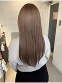 寒色系ベージュ