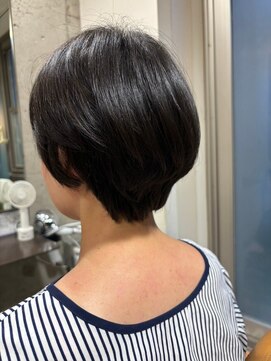 ヘア ルーナ バイ アプリーレ(hair lune by Aprire) 大人可愛いまるみナチュラル黒髪顔ひし形ショートボブ