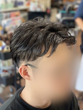 オリーブ 美容室 ニュアンスフェザーパーマセンターパート