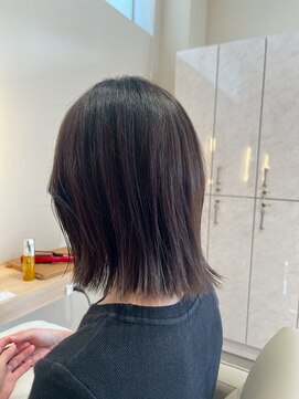 ルーチェココ ブラン(Lu'ce coco blanc) ミニウルフラフな質感のくびれミディ