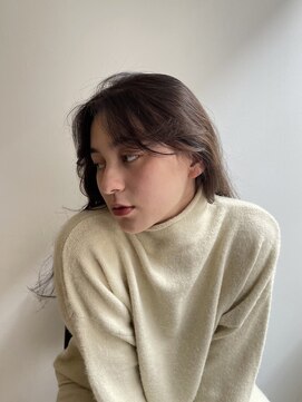 エイチ(811) ベリーショート切りっぱなしボブヘアカラーアッシュグレー前髪