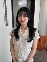 エイチ(H)&nbsp;ミルクティーベージュウルフパーマミディアムヘア50代髪型