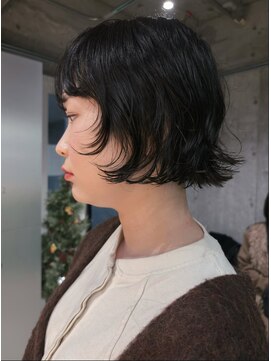 ナヌーク シブヤ(nanuk shibuya) やわらかクセ感のショートボブ