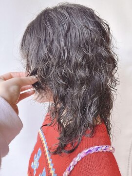 【morio 原宿】ニュアンスウルフレイヤーパーマくるくる外国人風