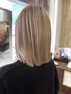 ディスアンドザット あびこ店(THIS&THAT) ハイトーンベージュ