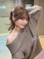 グローアイヴィ 大宮(GLROW IVY)&nbsp;顔周りカットレイヤーカットヘーゼルベージュブリーチなし大宮