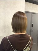 透明感◎オリーブベージュ×切りっぱなしボブ
