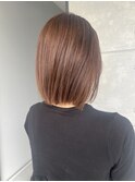 【広がりを抑える艶髪ヘア】