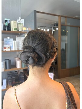 ヘアーループセラデザインワークス(Hair ruup Sela design works) オリーブカラー