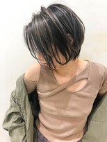 トルネード(TORNADO)&nbsp;外国人風ハイライトバレイヤージュショートボブ  グレージュ