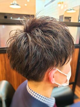 カルム 西日暮里(Calme) ナチュラルマッシュ/コンマヘア/センターパート/スキンフェード