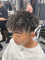 ダムディー トウキョウ 新宿店(DAMDEE TOKYO)&nbsp;アップバング/ツーブロックマッシュ/スキンフェード[新宿駅]