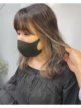 トリコ ヘアアンドケアスペース(trico hair&care space) ミディアムレングス/ミルクティーベージュ/インナーカラー