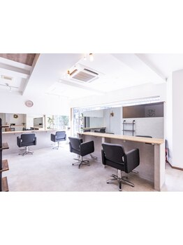 ひとり一人としっかりと向き合い、髪のお悩みやなりたいstyleを叶える♪居心地の良い上質空間◎