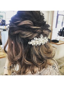 エン バイ ヘアーリーフ 西田辺店(EN by Hair Leafy) ヘアセット/ヘアアレンジ/インナーカラー/ハーフアップ/結婚式