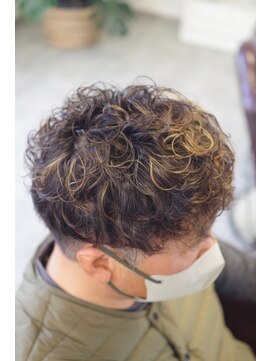 イズミー(is me.) ソフトプードルパーマ