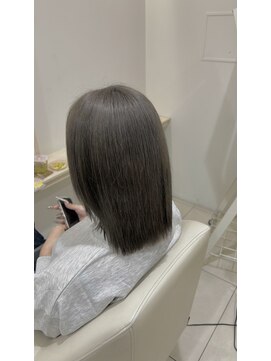 カペリベラ 寝屋川店(Capelli Bella) グレーカラー
