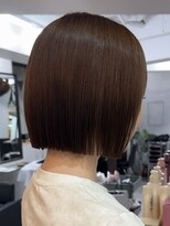 ラフ 新宿(Laff) 大人ボブ 切りっぱなしボブ アッシュカラー 縮毛矯正 美髪