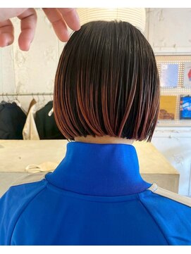 ルーム(Loom.) デザインカラーコントラストハイライト切りっぱなしボブ