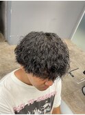 ブルーブラックフェザーパーマ刈り上げセンターパートy