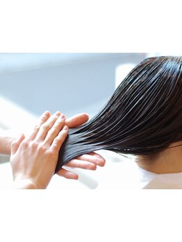 【40代オトナ女性のこだわりサロン】ゆらぎやすい大人世代の髪の悩みを豊富なmenuでエイジレスなStyleに♪