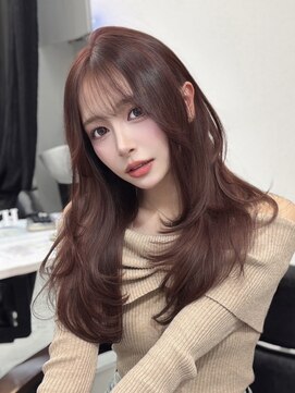 ロムーク 表参道(LOMKH) 小顔ロングレイヤーカット顔周り冬グレージュカラー透明感カラー