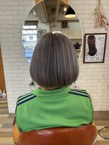 ビバーチェ&nbsp;ミニボブシルバーカラー