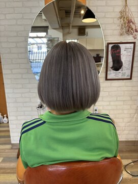 ビバーチェ ミニボブシルバーカラー