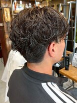 アンティカザサロン(antiqua THE SALON) 波巻きスパイラルパーマ ツーブロック ブラウンカラー 20代 30代