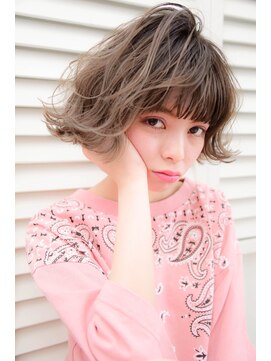 アリー 原宿 表参道(ALLY) [ALLY阿部]ハイライト×切りっぱなしボブ