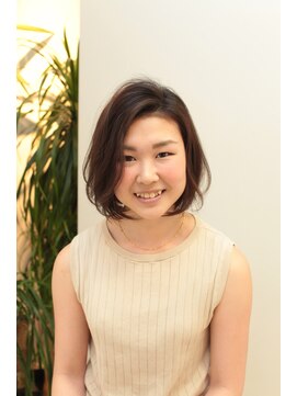 グリーンズ(Greens) エアリーボブ×前下がり/アースカラー