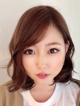 フルブライト(Full Bright) 心斎橋 南船場FullBrightフルブライト小顔セミディで今どきヘア