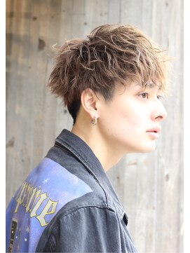 ネイビー(NAVY) 横顔もかっこいいスパイラルパーマのフェザーマッシュ☆