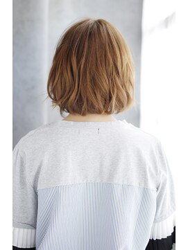 シュシュット(chouchoute) 吉祥寺/大人かわいいマッシュショートボブカーキグレージュ/018